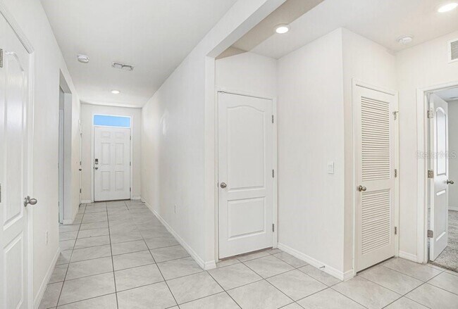 Building Photo - 1125 Torrente Ln