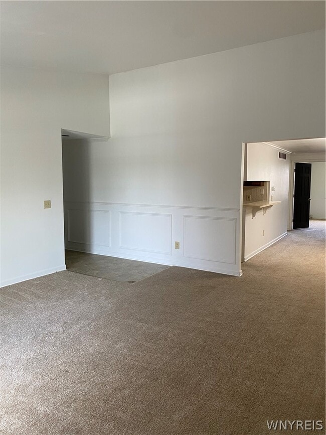 Building Photo - 4585 Chestnut Ridge Rd
