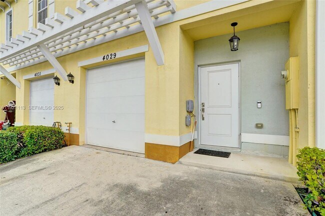 Building Photo - 4029 NW 11 Dr