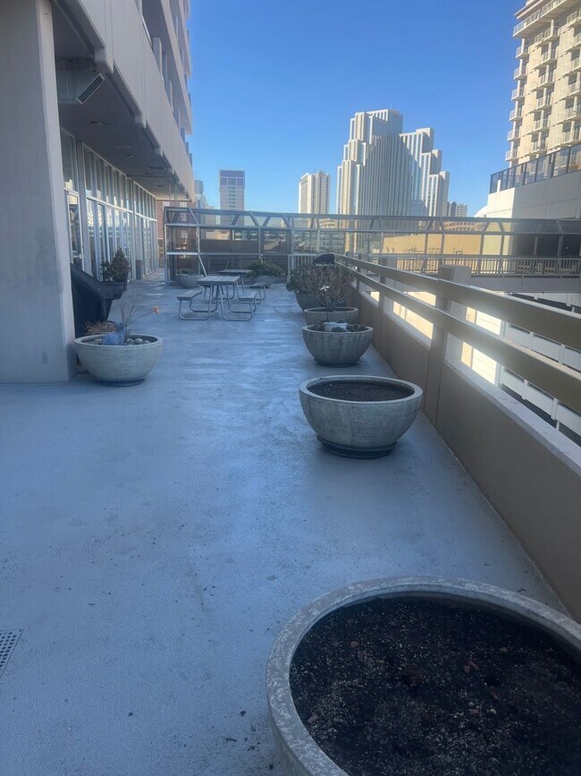 Building Photo - Downtown Reno studio available Arlington Towers