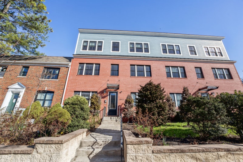 Building Photo - 2012 D St NE