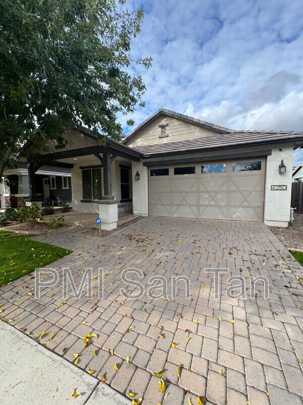 Building Photo - 4350 E Mesquite St