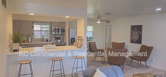 Building Photo - 589 Coconut St