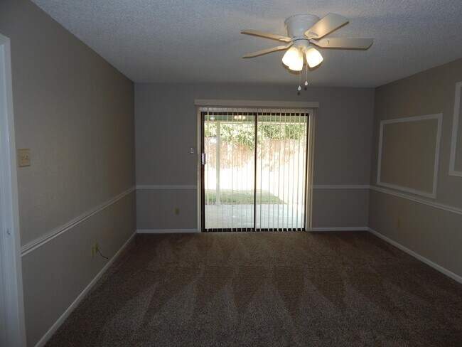 Building Photo - 4505 River Oaks Dr