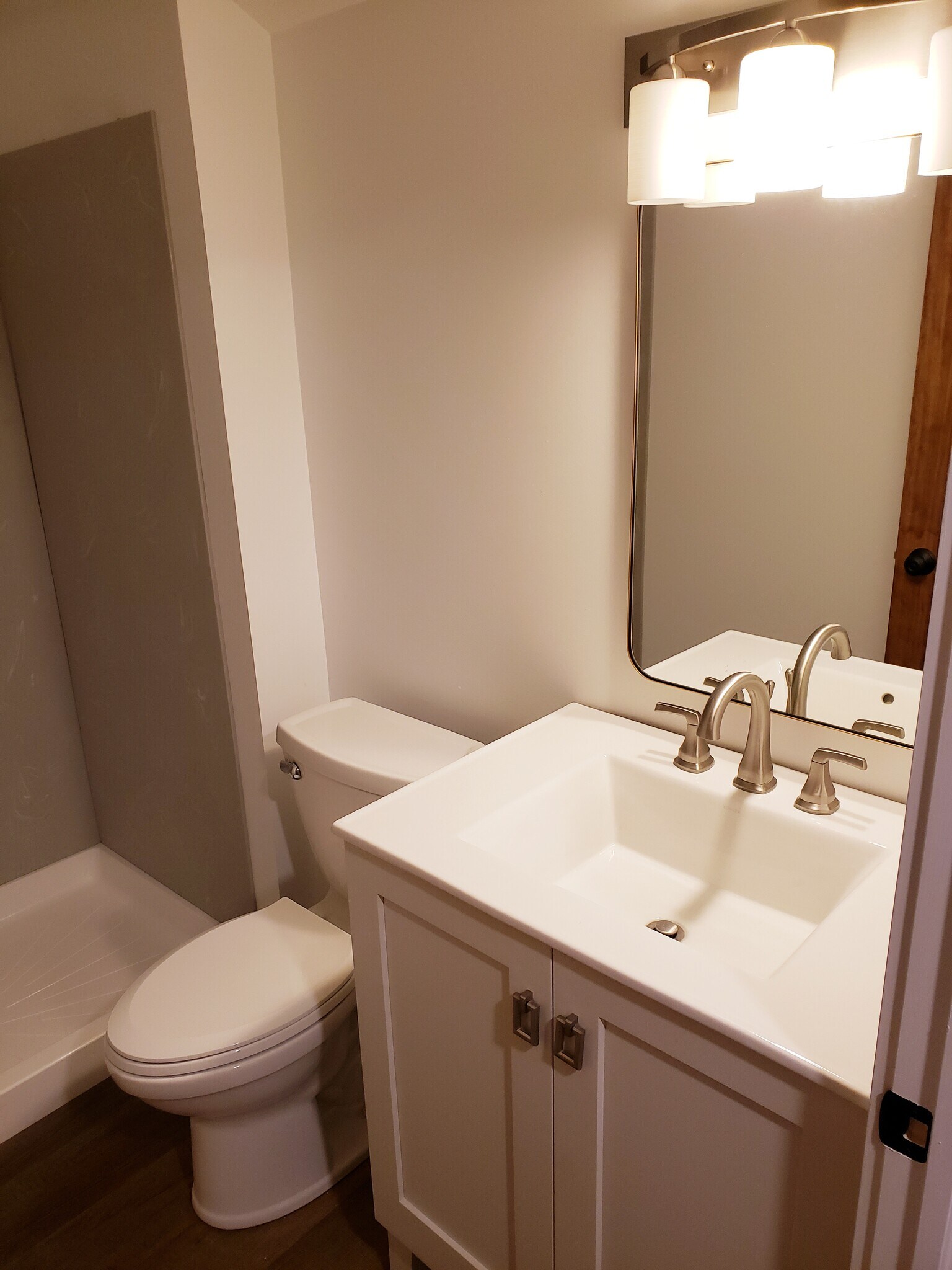 US Bathroom - 1028 Highland Ave