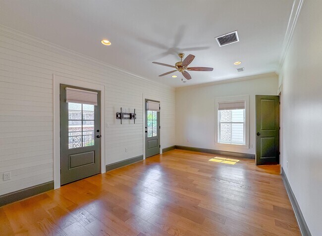 Building Photo - 3026 Gentilly St