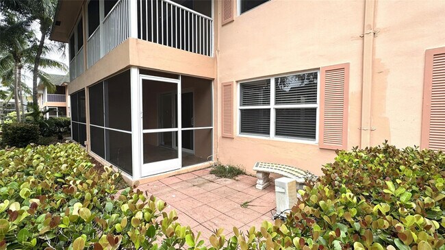 Building Photo - 760 SE 2nd Ave