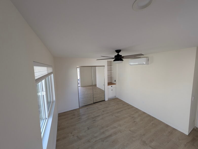 Master_Bed - 240 W Cedar Ave