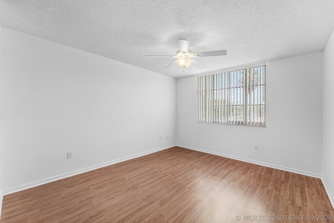 Building Photo - 167 Yacht Club Way