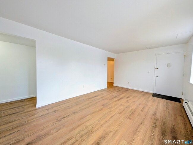 Building Photo - 95 Fairview Dr