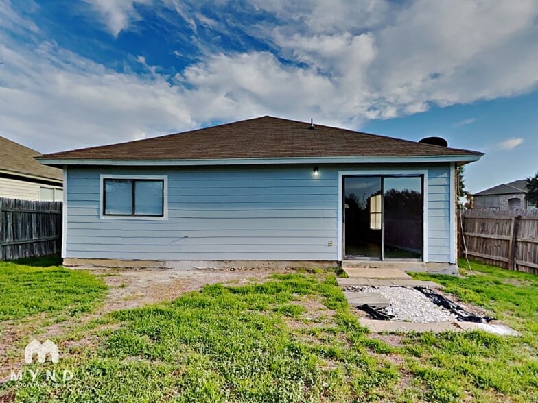 Building Photo - 7009 Blossom Creek