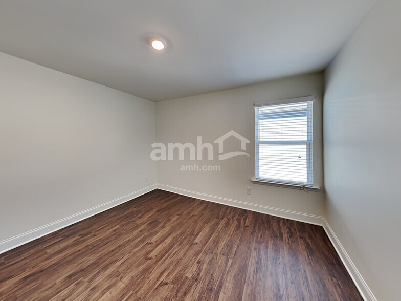 Building Photo - 869 Headland Wy