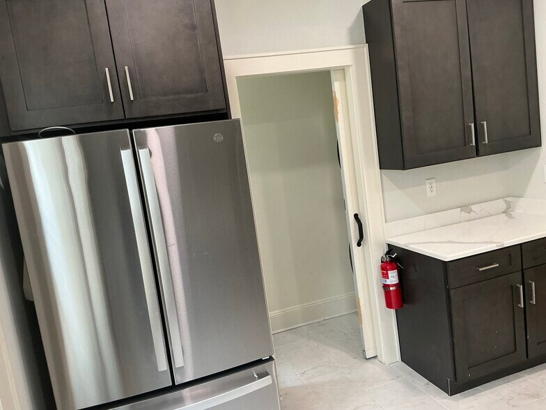 Kitchen - 176 Weequahic Ave