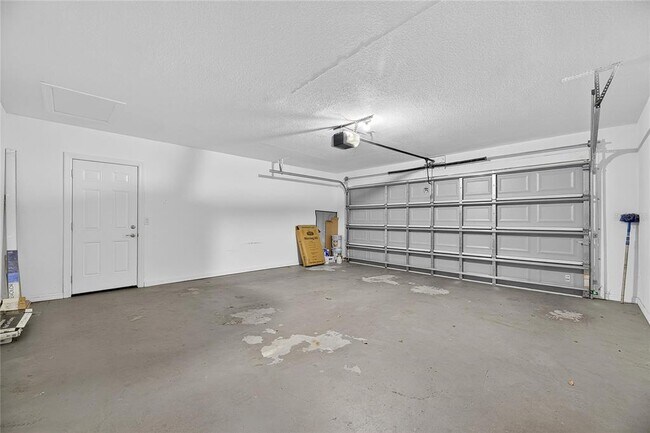 Building Photo - 519 Sweetleaf Dr