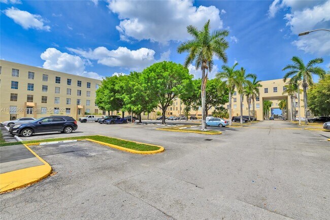 Building Photo - 7400 W 20th Ave