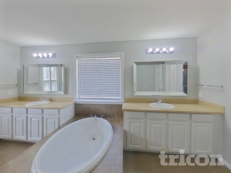 Building Photo - 7457 Mistydawn Dr