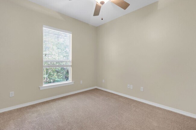 Building Photo - Available October 10th!- Bluewater Bay Bea...
