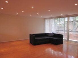 Building Photo - 658 15th St S