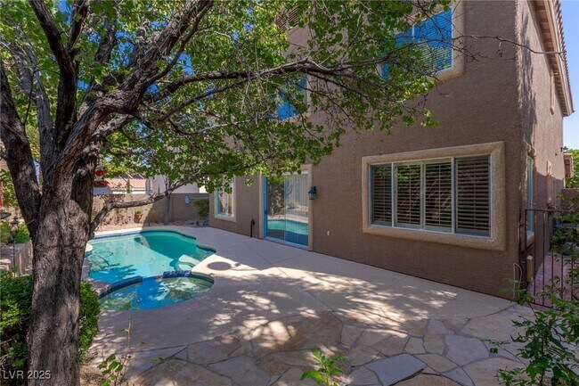 Building Photo - 2317 Sunrise Meadows Dr