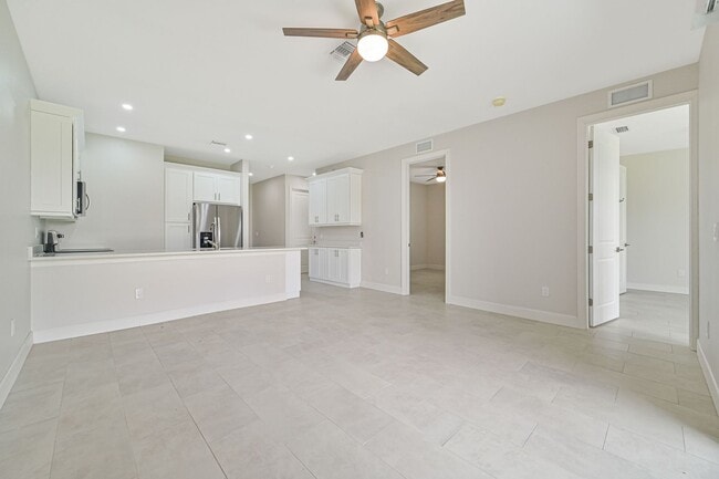 Building Photo - ** 3 Bed / 2 Bath ~ 2 Car Garage ~ New Con...