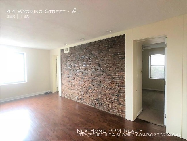 Building Photo - 3 bedroom in Pittsburgh PA 15211