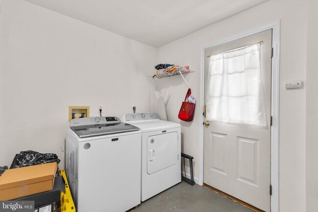 Building Photo - 1335 Argall Pl