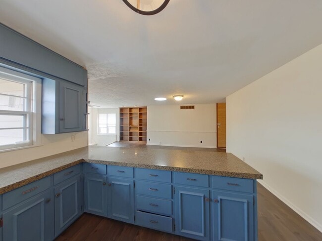 Building Photo - 7761 Killarney Ct