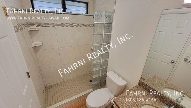 Building Photo - 98-111 Lania Way-