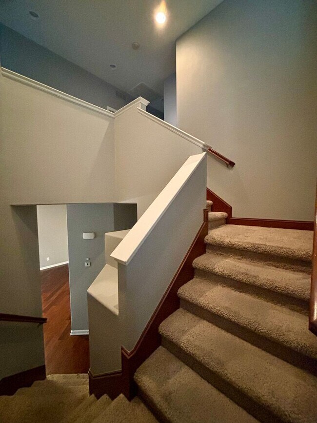 Building Photo - Beautiful Natomas 3/2.5 Home (Please Read Entire Marketing Ad for Viewings)