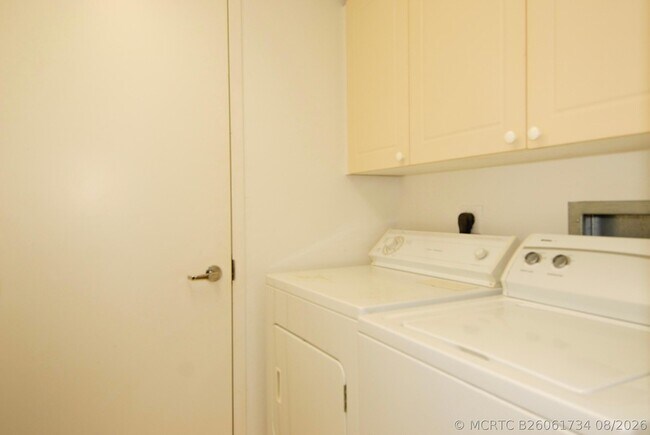 Building Photo - 3200 N Ocean Blvd