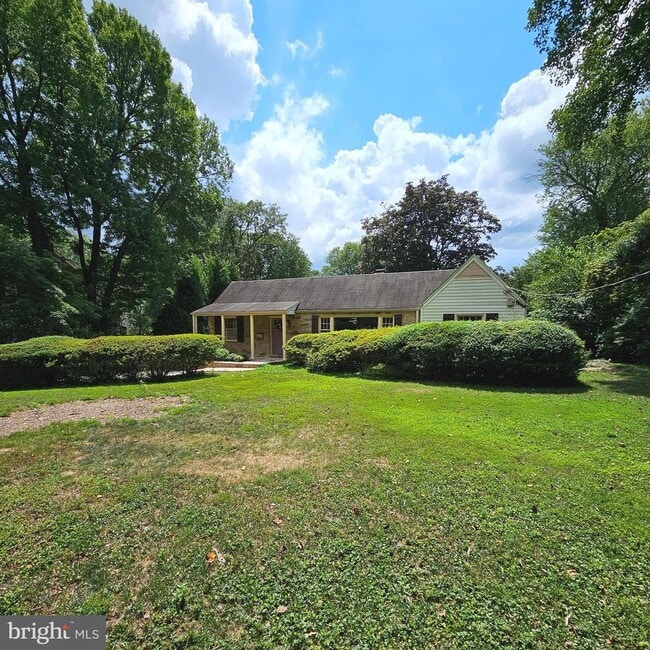 Building Photo - 6431 Overhill Rd