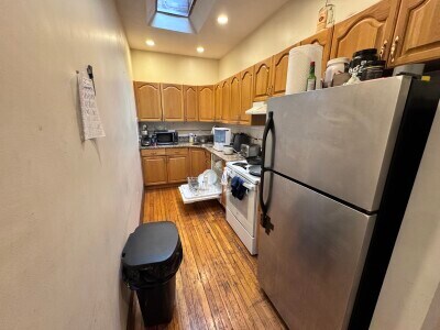 Building Photo - 20 Gibbs St