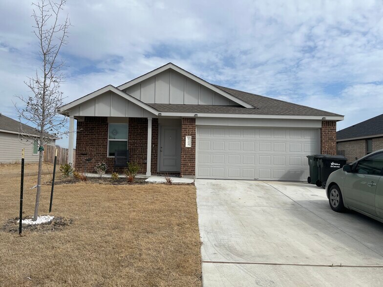 Building Photo - 923 Antelope Trl