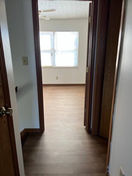 Building Photo - 7193 Feather Ct