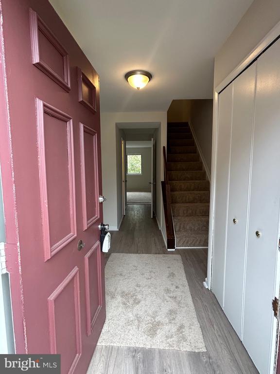 Building Photo - 7051 Knighthood Ln