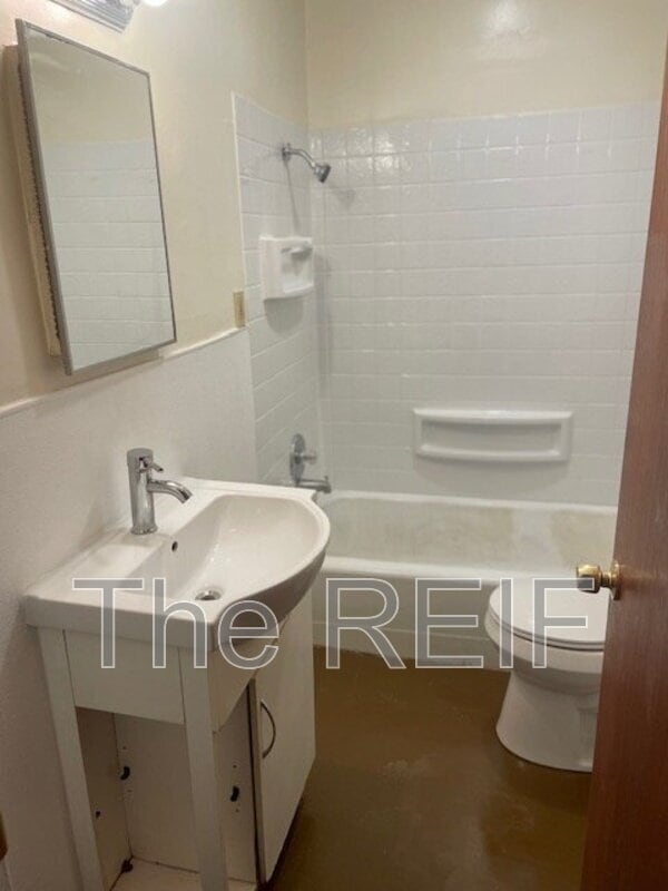 Building Photo - 1080 E Cornell Ave