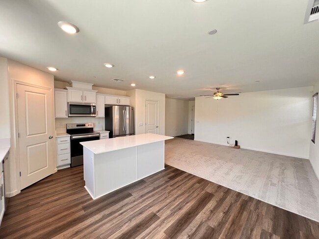Building Photo - 8603 Lunascape Ave