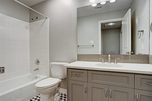 Building Photo - 12625 Memorial Dr