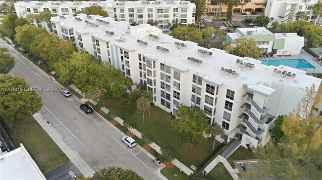 Building Photo - 200 177th Dr