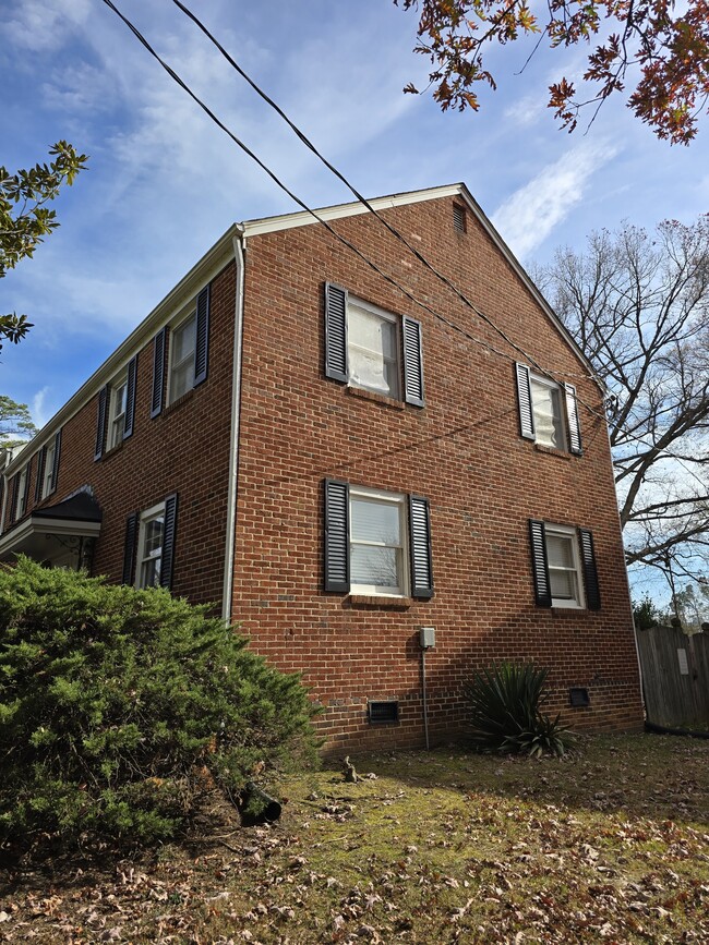 Building Photo - 1000 Nichols Dr