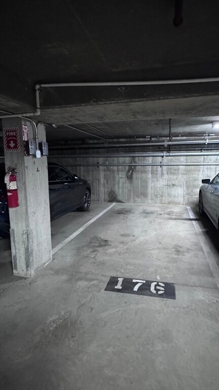 Building Photo - 6 Canal Park