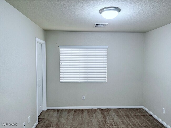 Building Photo - 1137 Sax Fifth Ave