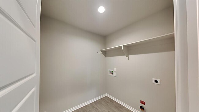 Building Photo - 4220 Colt Dr