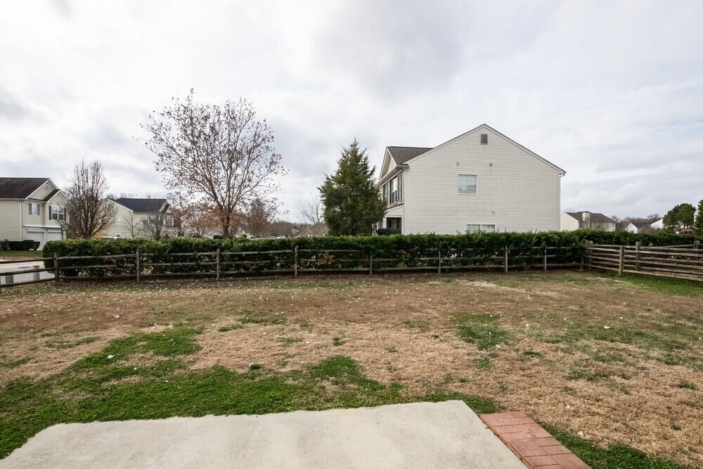 Building Photo - 4501 Sedgewood Ln