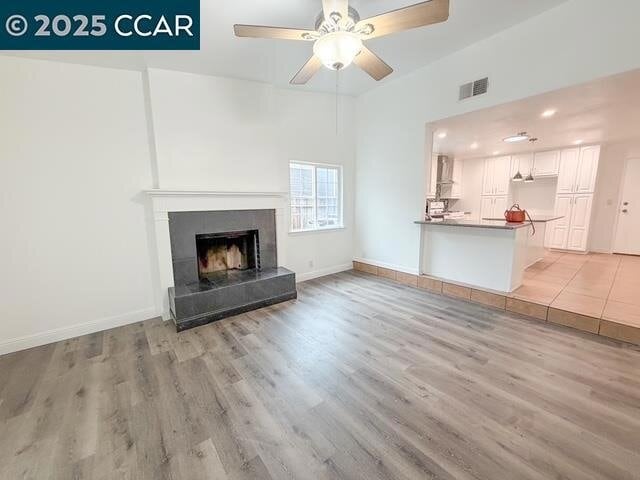 Building Photo - 530 Greenmont Dr