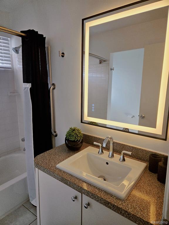 Building Photo - 24309 Norfolk St