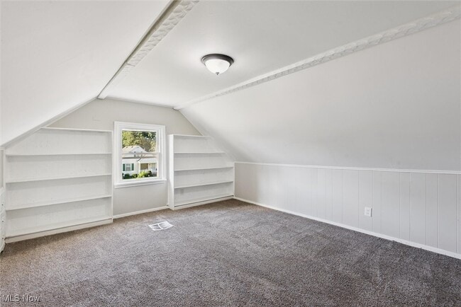 Building Photo - 12821 Oak Park Blvd