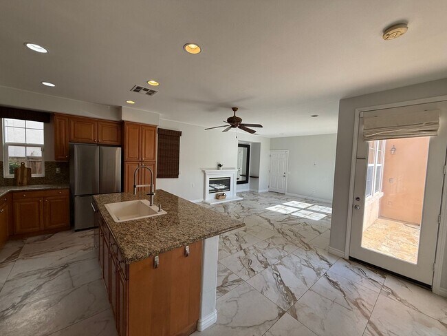 Building Photo - A Large and Spacious Home in Port Hueneme