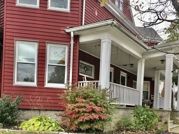 Building Photo - 1127 Commercial St