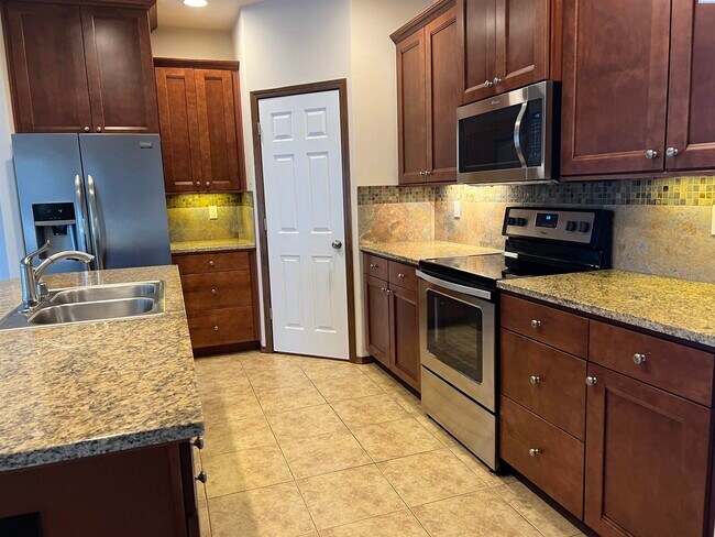 Building Photo - 337 Temple Meadow Ln